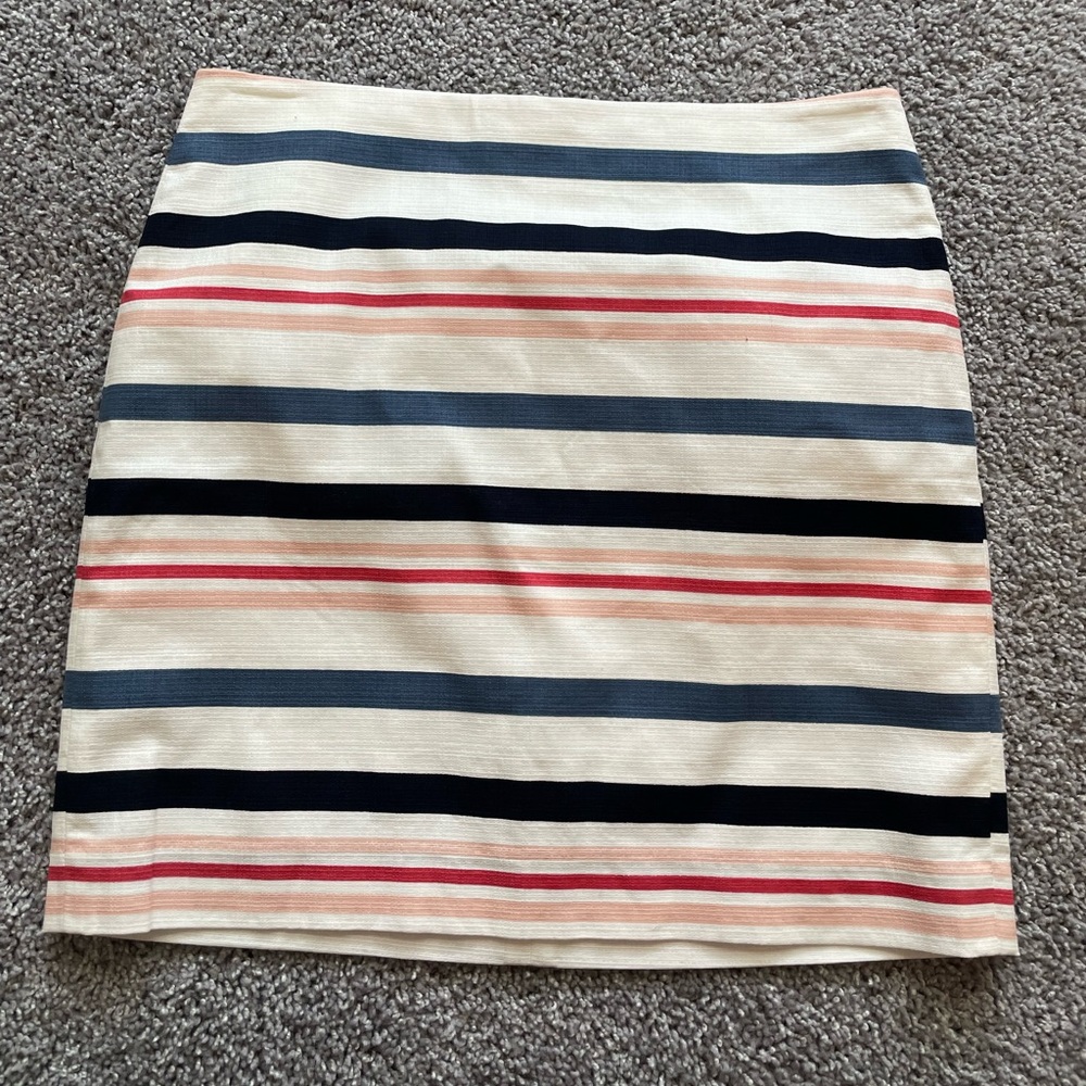 Ann Taylor Mini Pencil Skirt - size 10 - NWT